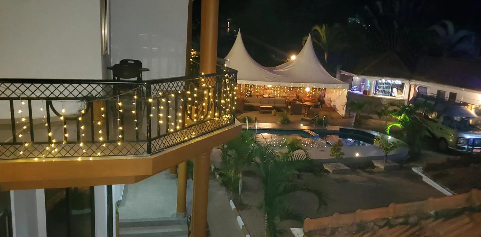 Mowicribs Hotel And Spa Entebbe