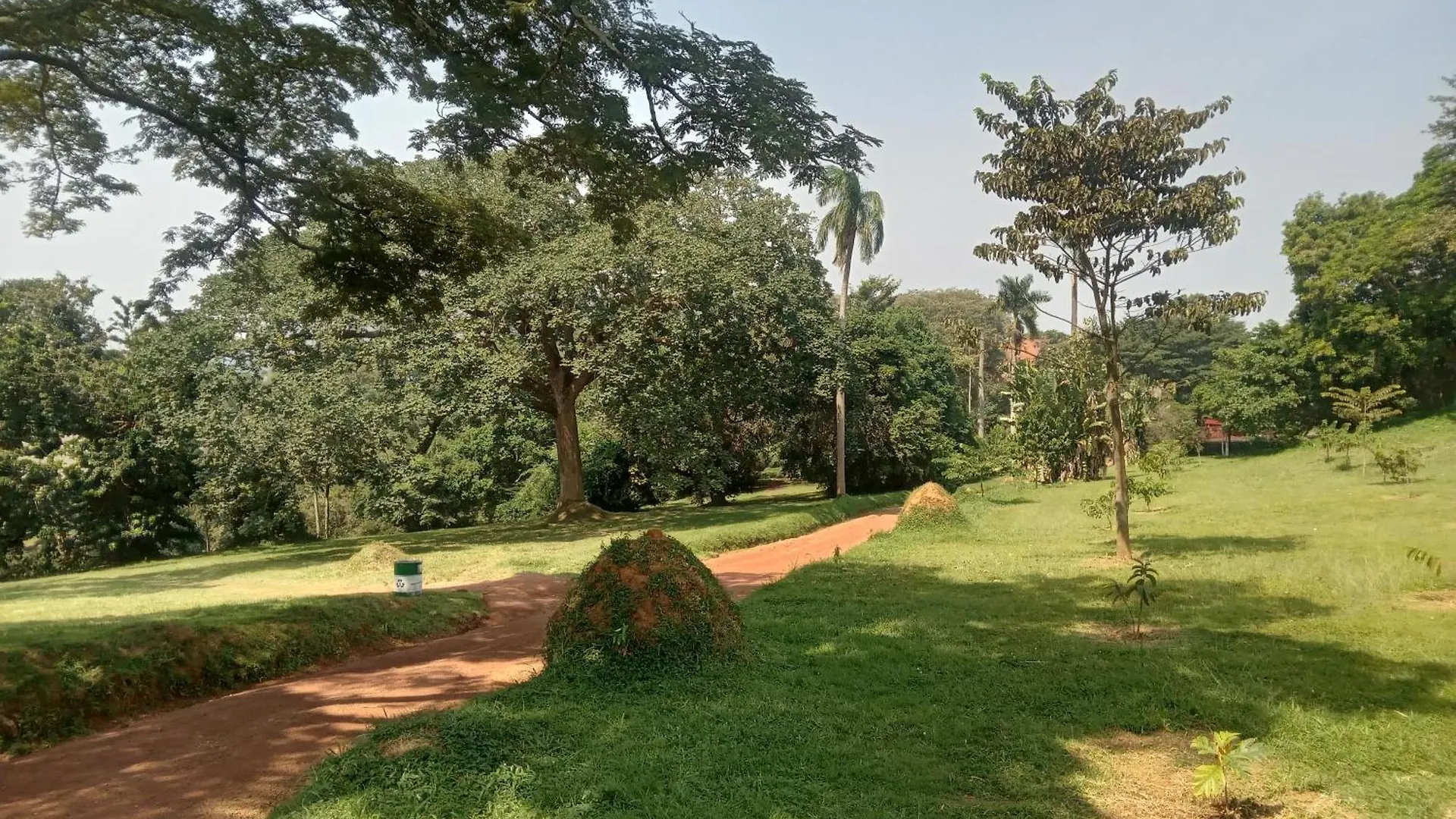 Mowicribs Hotel And Spa Entebbe 3*,